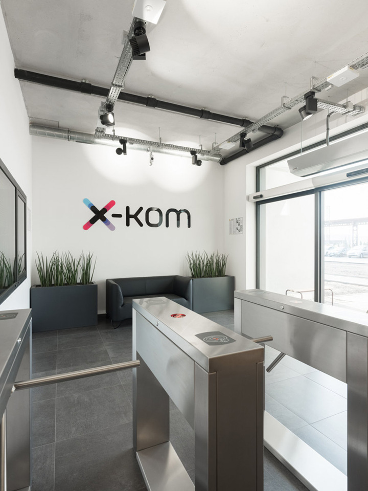Loft工业风 计算机硬件公司X-kom波兰总部设计欣赏
