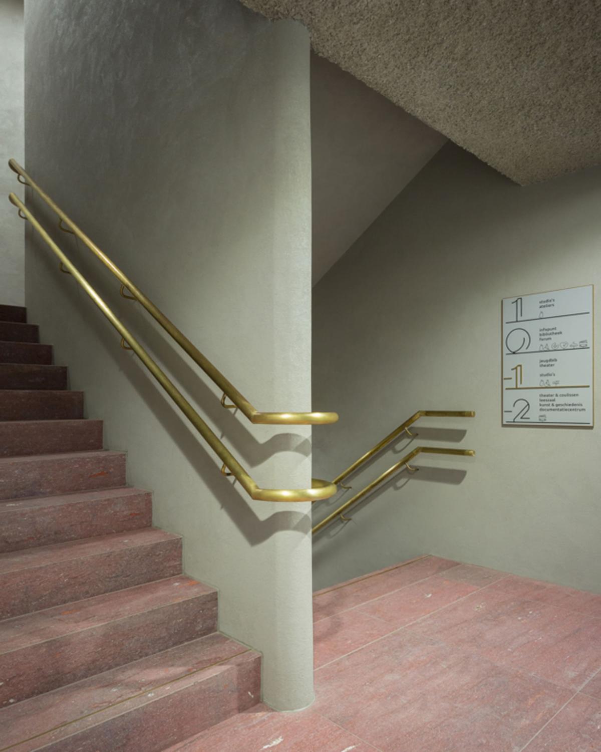 ʱArtA'AģṹȱݡΪռѧ