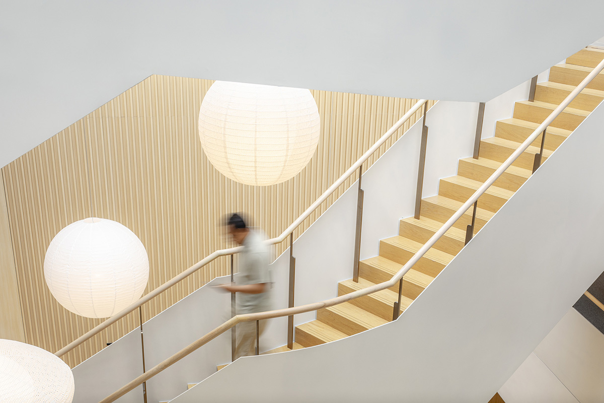 �Ϻ����ۣ���ŷ��Լ���˺����ﾳ