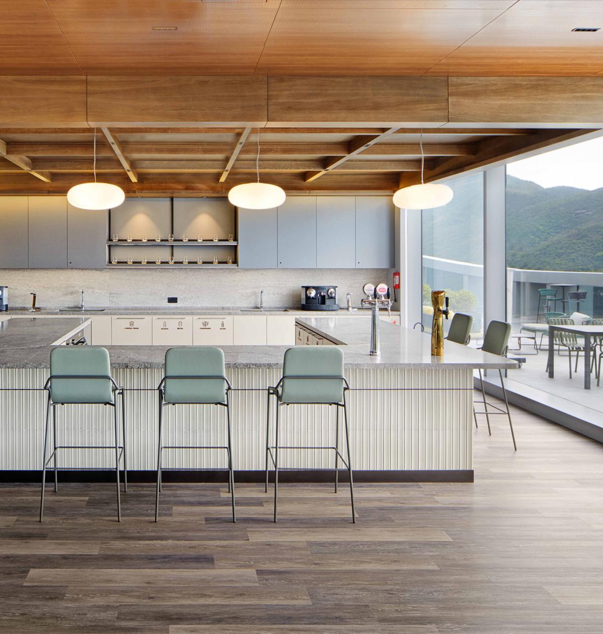 �����ͻ����飺��ʿ˽����������ܲ�