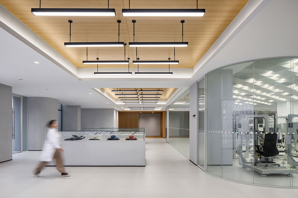 ��һ���ܼҾӲ�ҵ԰�����ܴ��͹�ҵ԰������������Ϊ���Ķ�Ԫ����