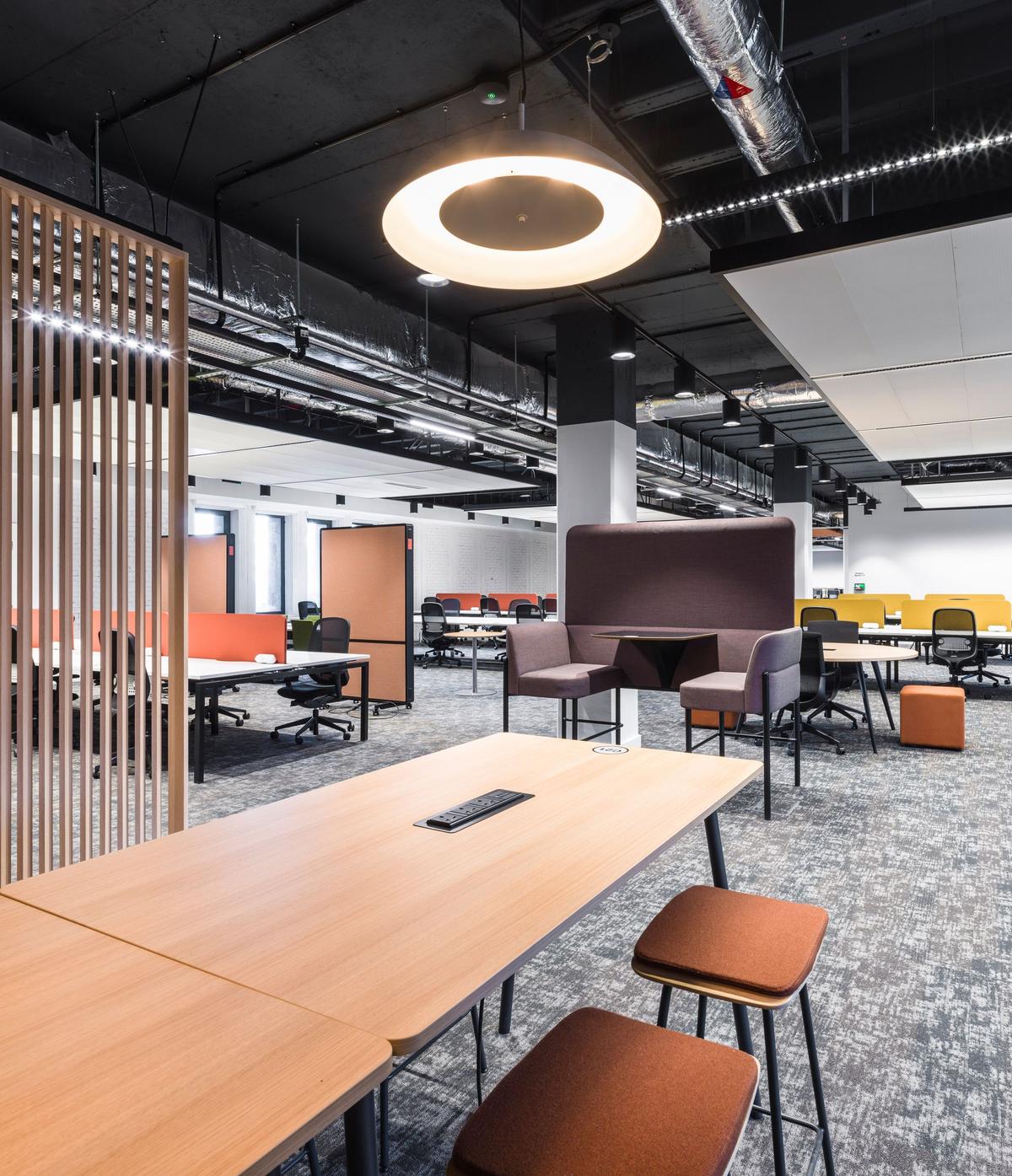 Ӣ��Stockroom�����������ģ������̳��������п���