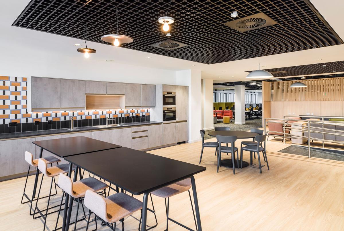 Ӣ��Stockroom�����������ģ������̳��������п���