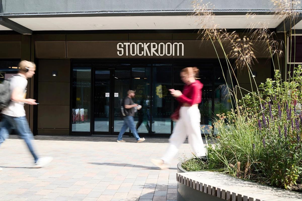 Ӣ��Stockroom�����������ģ������̳��������п���