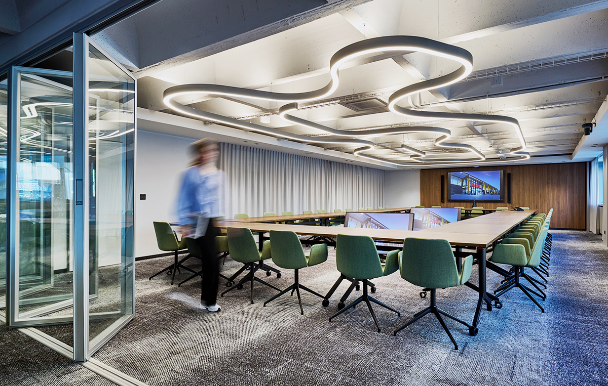 �¹�������ҵREWE�����ܲ���������Ч�ֲ�����ʵ¼