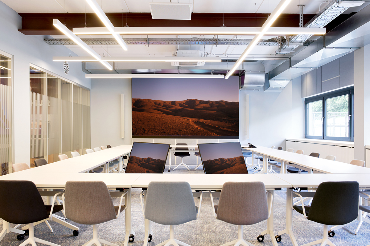 �¹�������ҵREWE�����ܲ���������Ч�ֲ�����ʵ¼