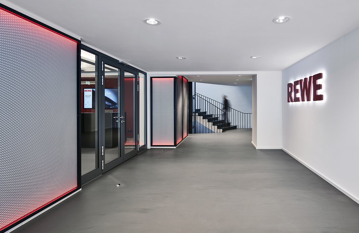 �¹�������ҵREWE�����ܲ���������Ч�ֲ�����ʵ¼