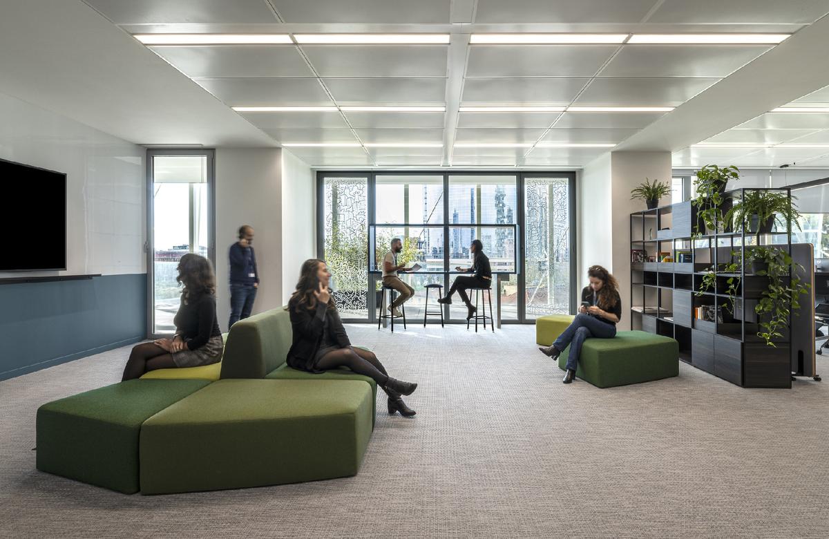 ���ڹ�˾GRENKE�����ܲ���Ա����������������