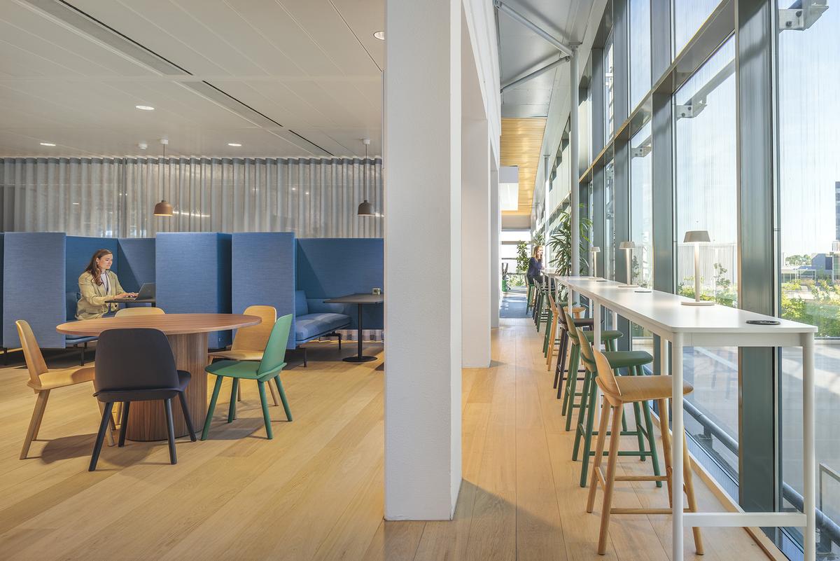 ����δ������ķ˹�ص�Schiphol������Ӫ�������