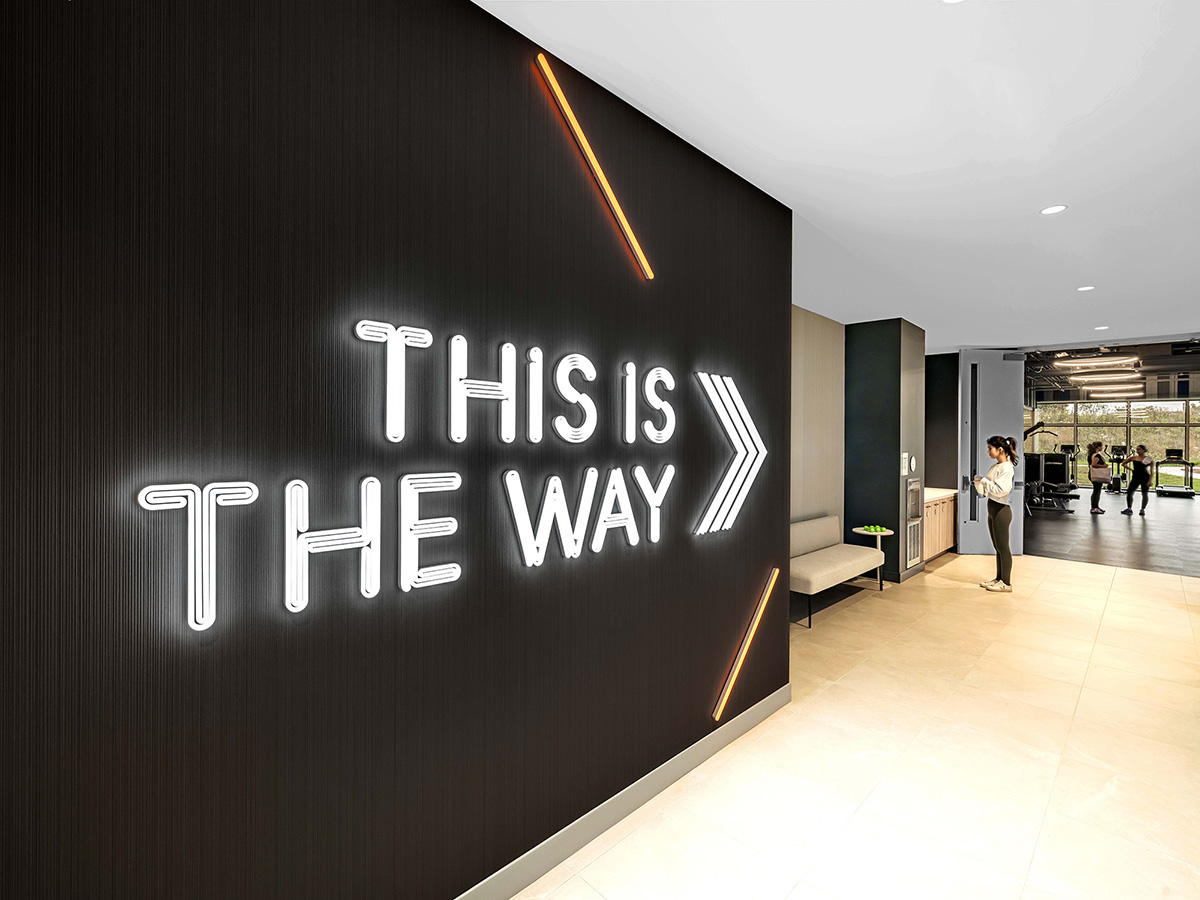 ���վ�ͷCo-operators�ܲ���˫������֤�Ľ���ʱ�а칫