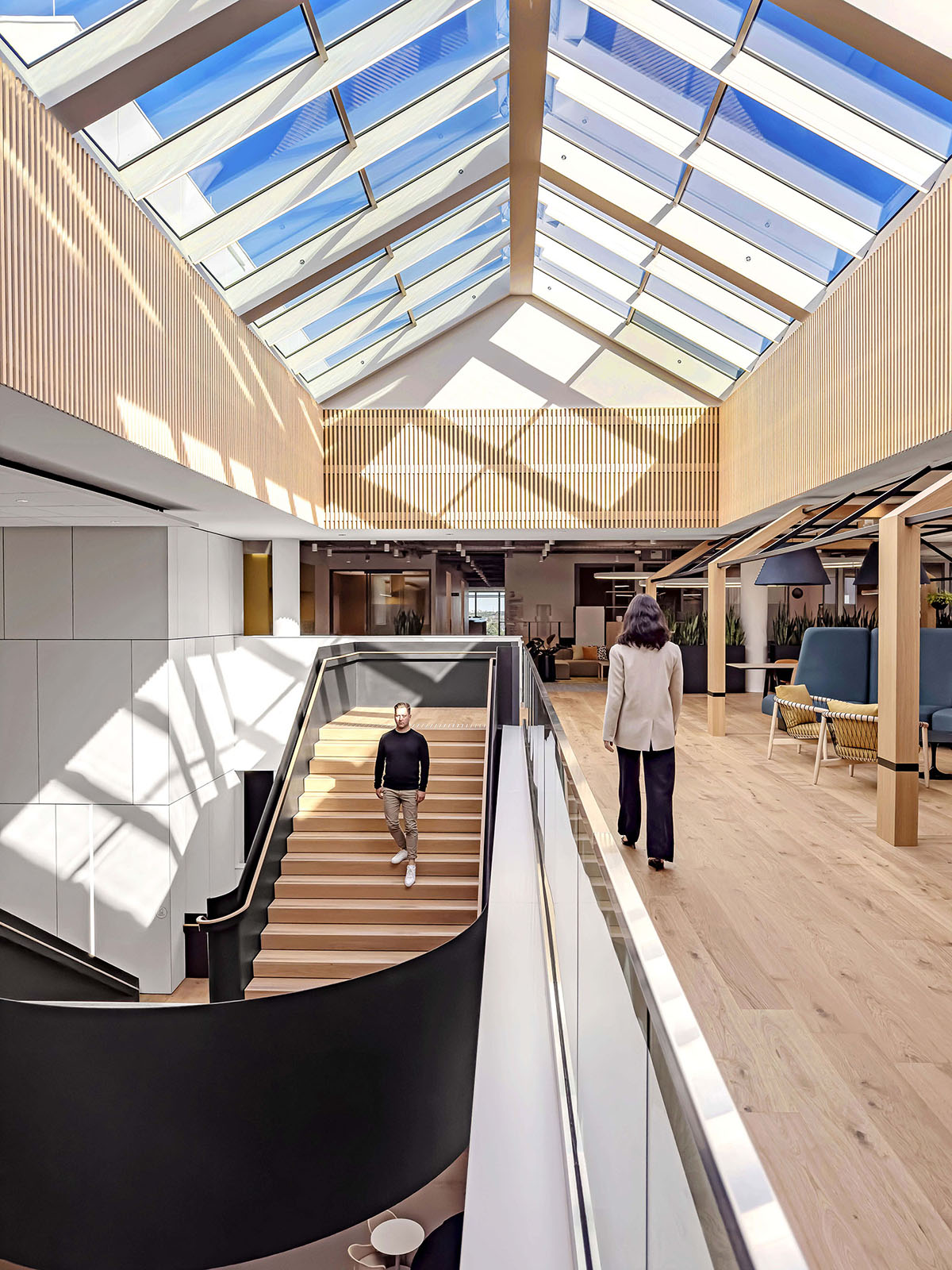 ���վ�ͷCo-operators�ܲ���˫������֤�Ľ���ʱ�а칫