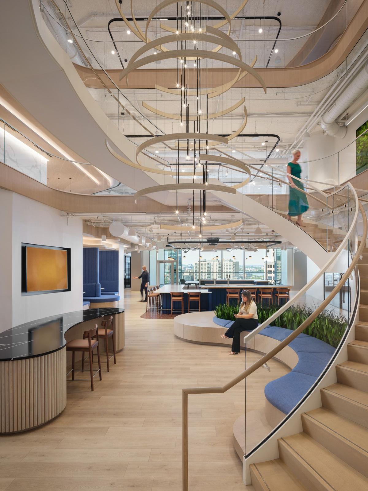 ��ѯ��ͷ��ʿ�٣������鶯���ݻ��칫��ѧ