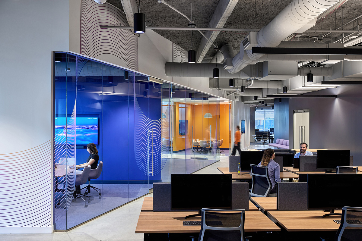 ��洫ýArm Candy����˹�칫�ң���Ʒ��ɫԾ��ռ�