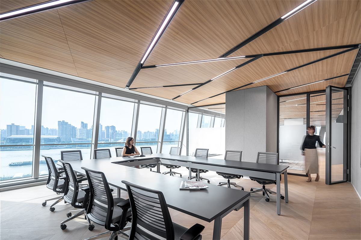 ����ߵ����ף�Զ�������Ϻ��ܲ��ռ�ʫѧ