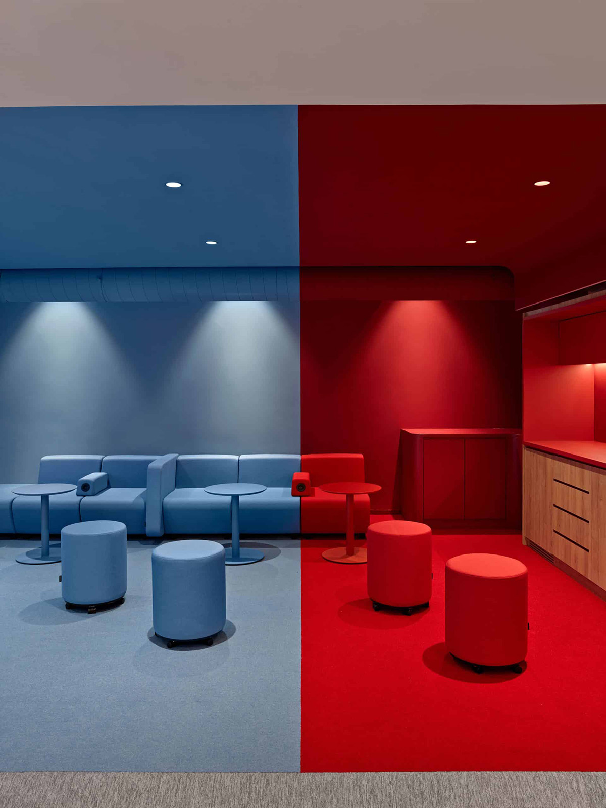 ��������Ϸ��˾�칫����ƣ�ɫ��������