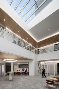 Cadence�ܲ�԰���칫 ���в�ˮ��