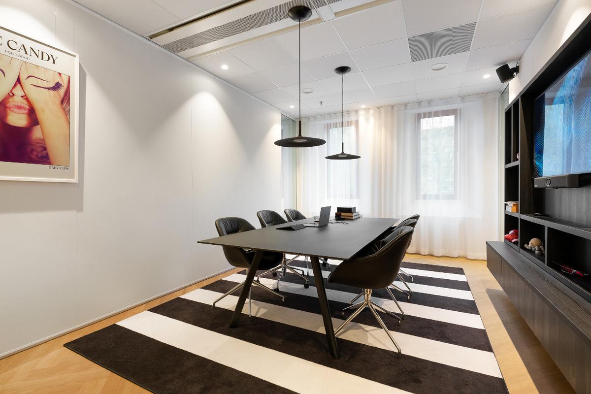 ����House of Redmore���칫��Ӧ���������ų�