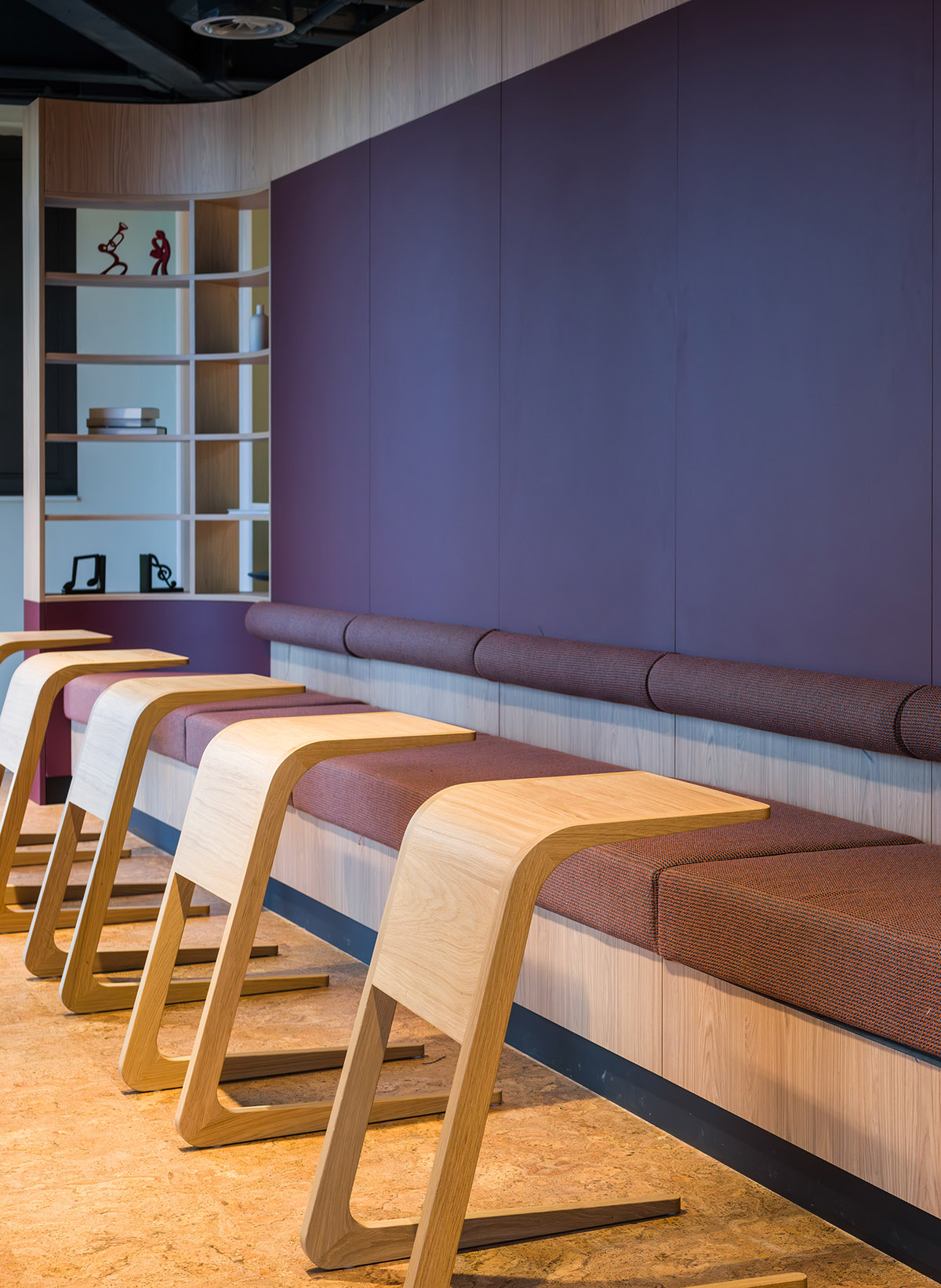 ���¥������������꣺�ƶ�����Virgin Media O2��ϰ칫��Ʋ��