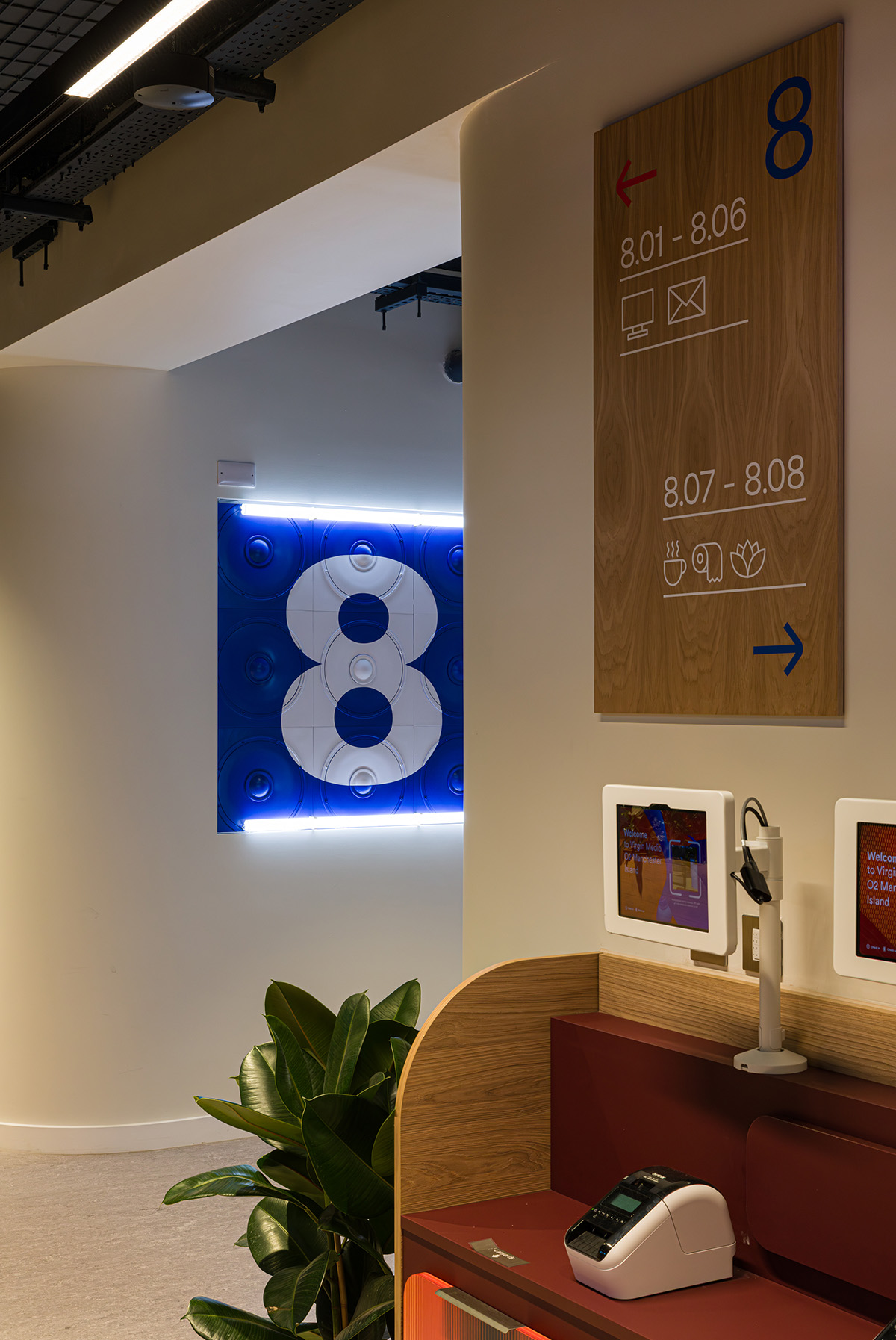 ���¥������������꣺�ƶ�����Virgin Media O2��ϰ칫��Ʋ��