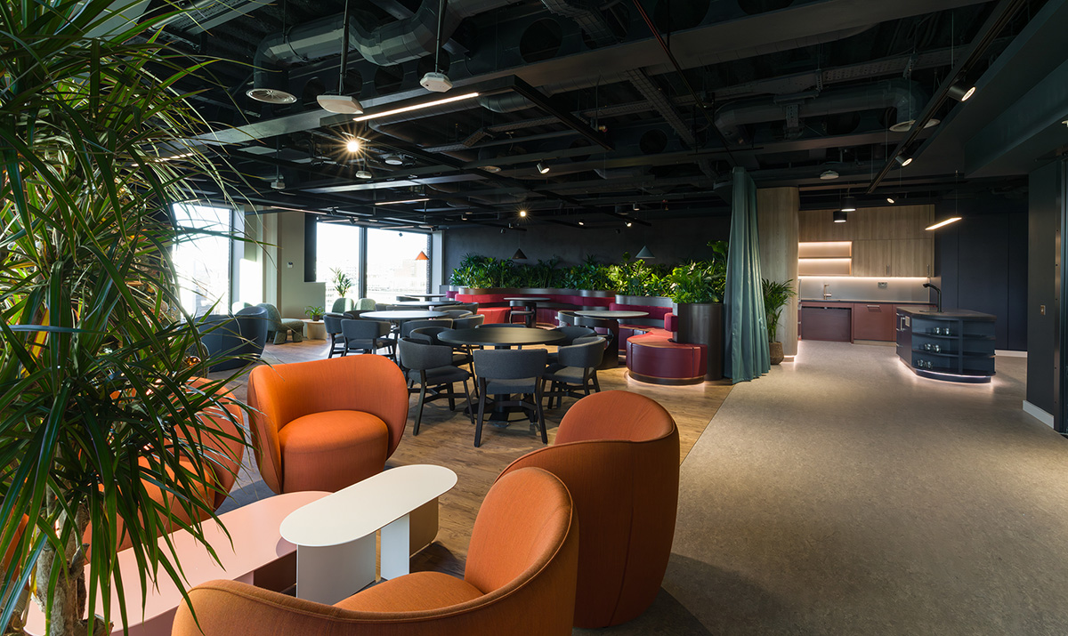 ���¥������������꣺�ƶ�����Virgin Media O2��ϰ칫��Ʋ��