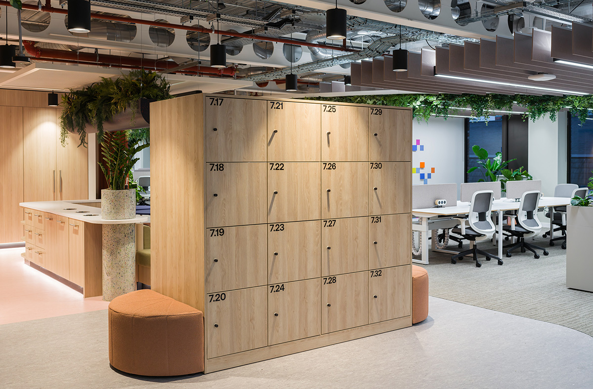 ���¥������������꣺�ƶ�����Virgin Media O2��ϰ칫��Ʋ��