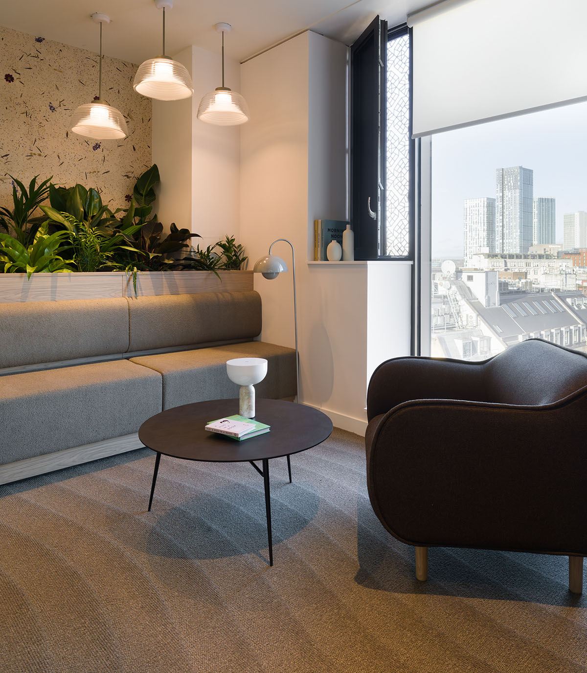 ���¥������������꣺�ƶ�����Virgin Media O2��ϰ칫��Ʋ��