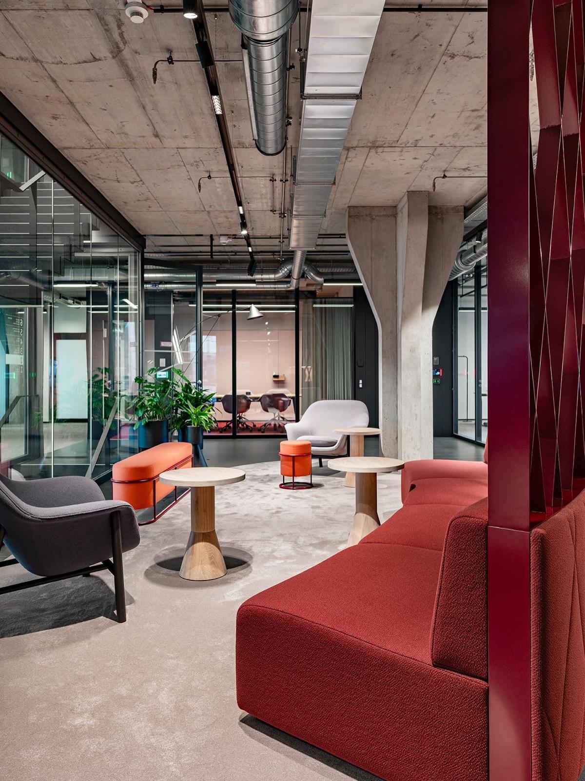 ��ѯ��ͷ�����ܲ����¾���ʷ��ӵ��ת����ɳ���