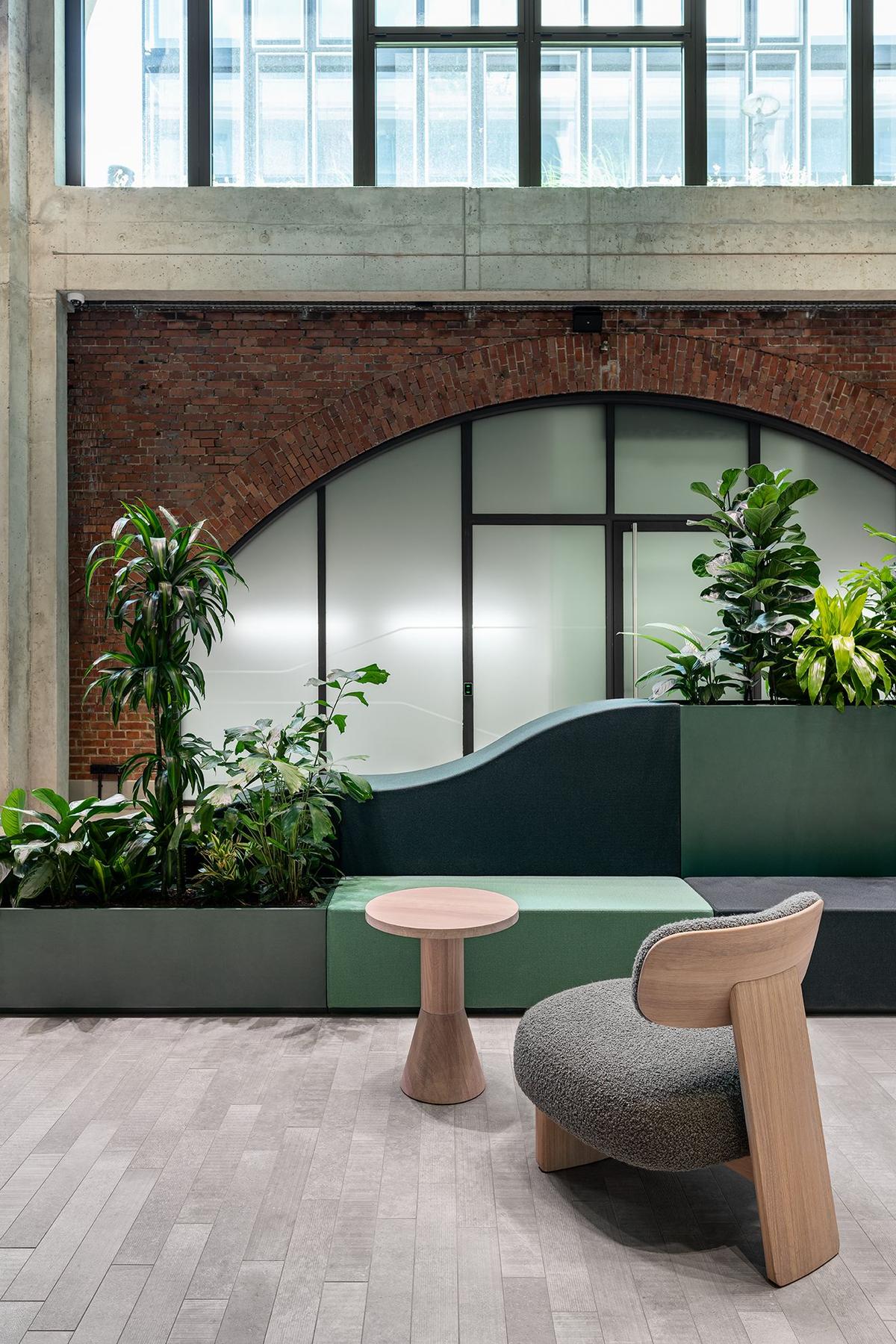 ��ѯ��ͷ�����ܲ����¾���ʷ��ӵ��ת����ɳ���