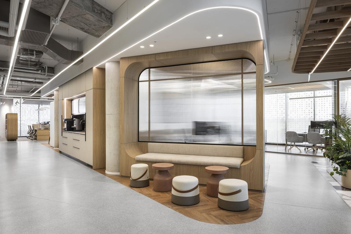 BYD���ǵ���ɫ�а칫�ң�������Ϊ��еĶ������