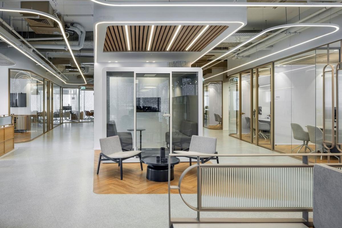 BYD���ǵ���ɫ�а칫�ң�������Ϊ��еĶ������