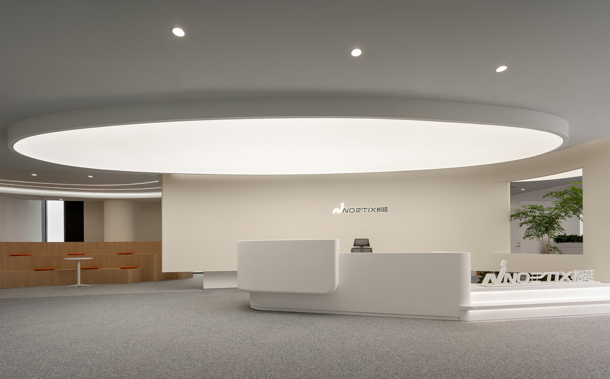 �����ع������Ӷ����ӡ������з��������������罻�򡱵�˫������