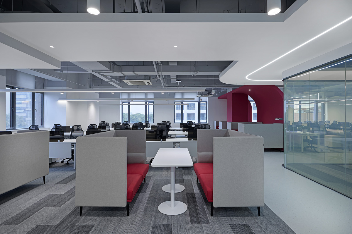 ���ʿƼ���ҵ�Ϻ��칫��ÿһ��������Ʒ������