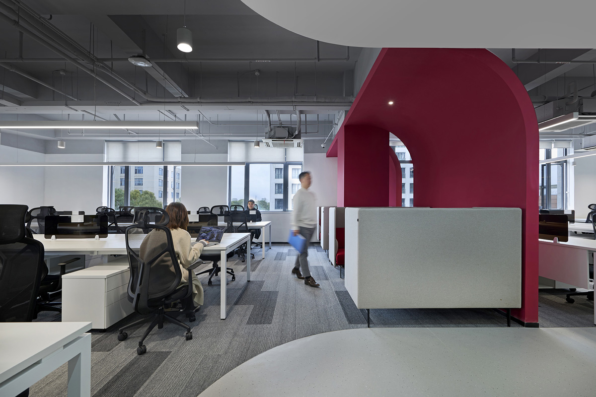 ���ʿƼ���ҵ�Ϻ��칫��ÿһ��������Ʒ������