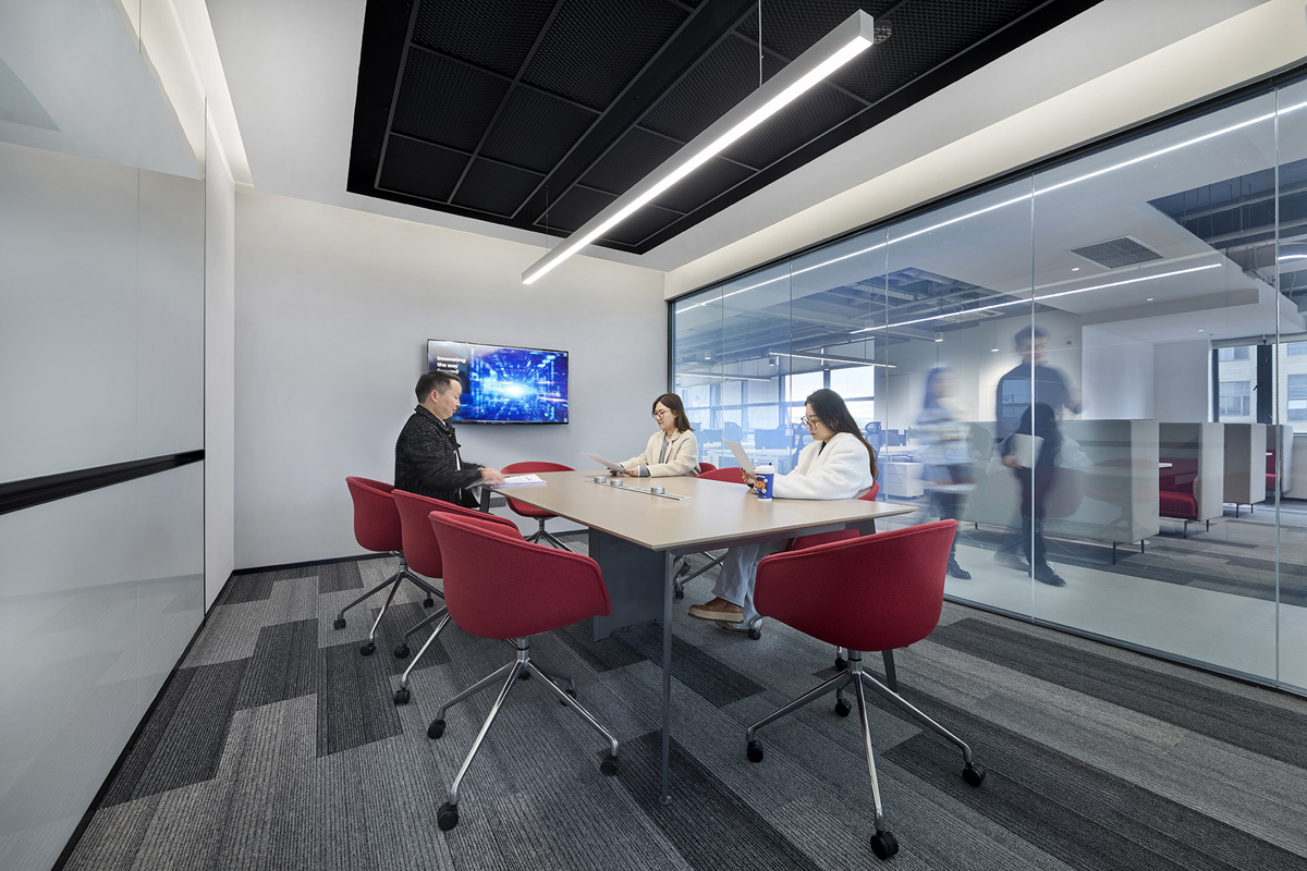 ���ʿƼ���ҵ�Ϻ��칫��ÿһ��������Ʒ������