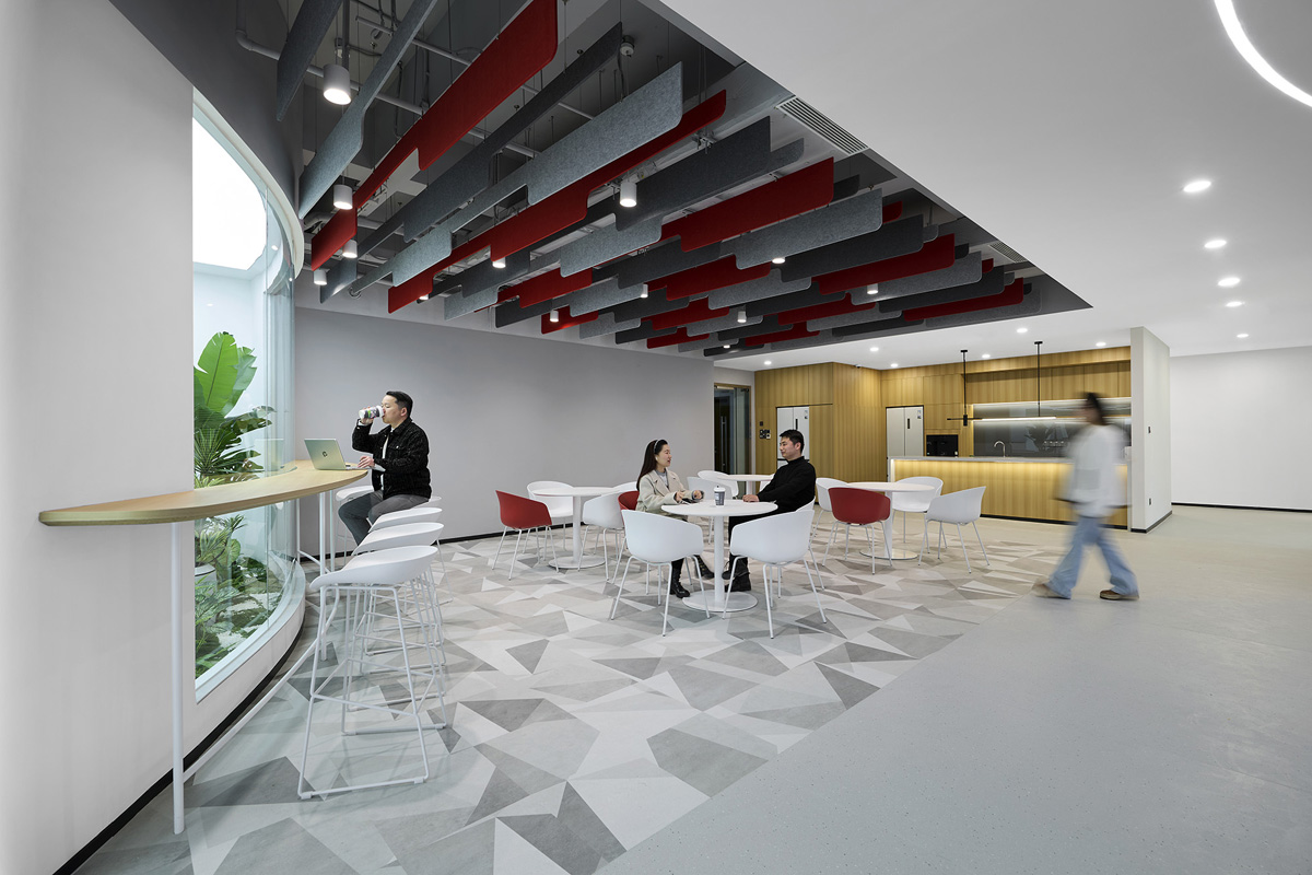 ���ʿƼ���ҵ�Ϻ��칫��ÿһ��������Ʒ������