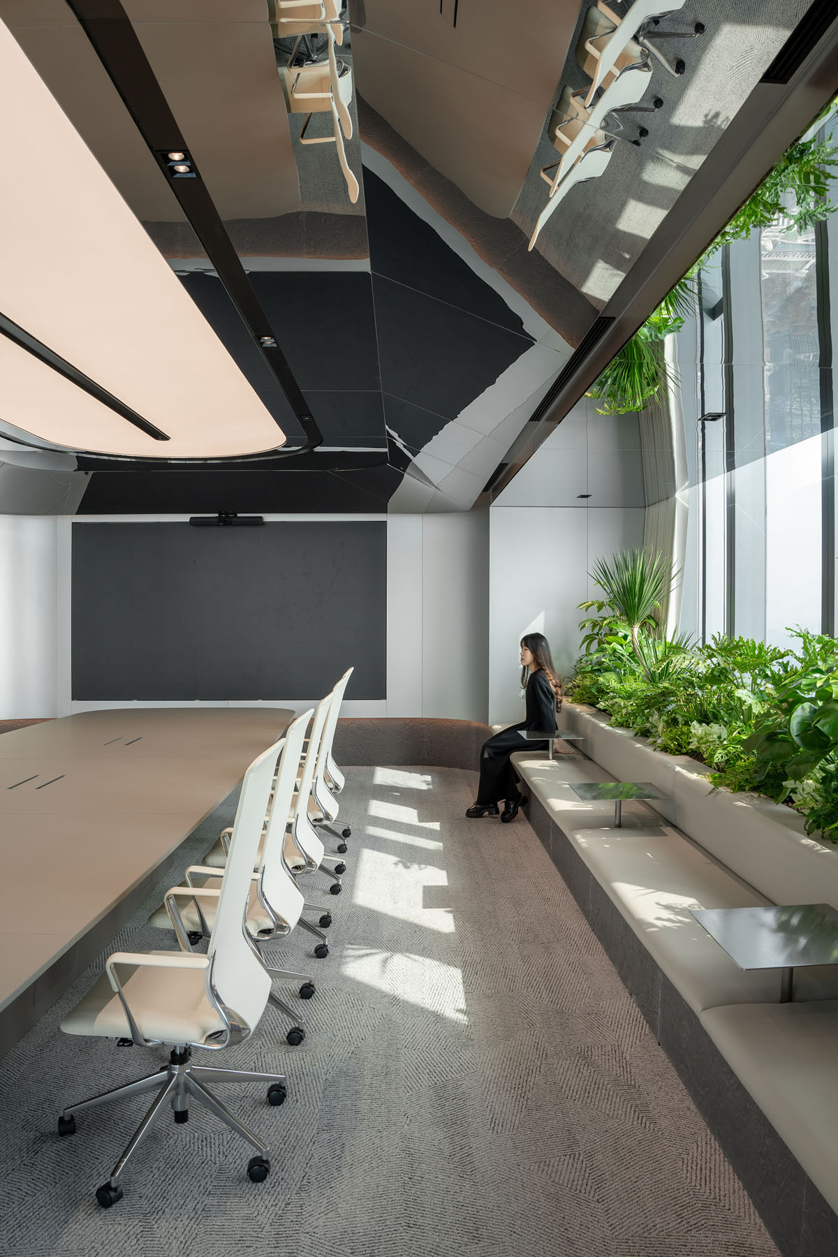 ������������ڰ칫�ܲ���һ������δ���ġ��Ǽ�֮�á�