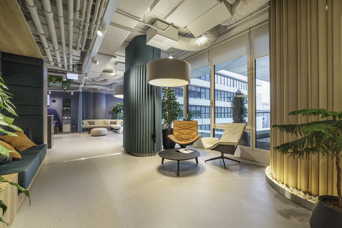 Accenture������˹�ܲ�����Χ��Ȱ칫��ƾ�������пռ�
