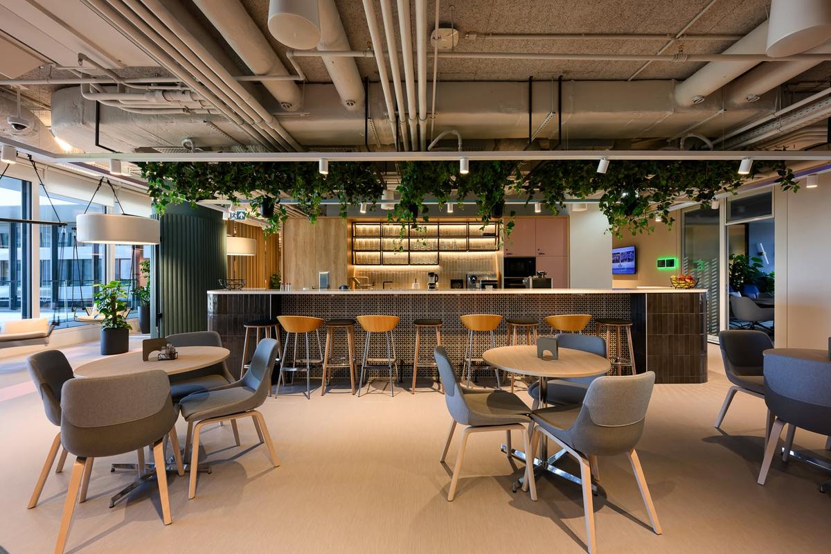 Accenture������˹�ܲ�����Χ��Ȱ칫��ƾ�������пռ�