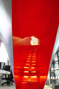 Taranta Creations设计公司上海红坊办公室楼梯