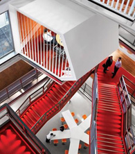 伦敦麦格理集团(Macquarie Group Limited)室内办公楼梯