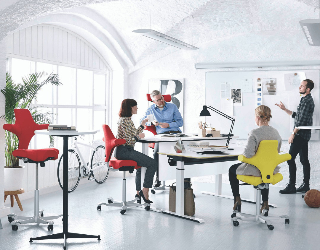 设计师必知的网红时尚家具：火遍油管的HAG Capisco骑马椅